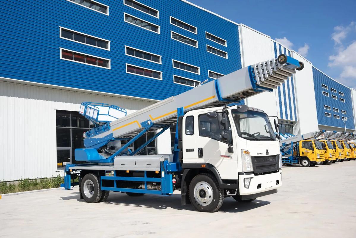 独山出租云梯车高空作业车 建筑垃圾搬运